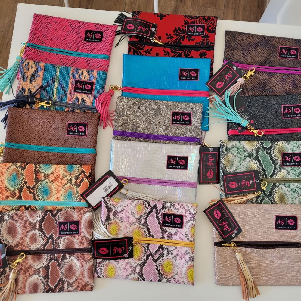 ❤️ BNWT Small Makeup Junkie Bags